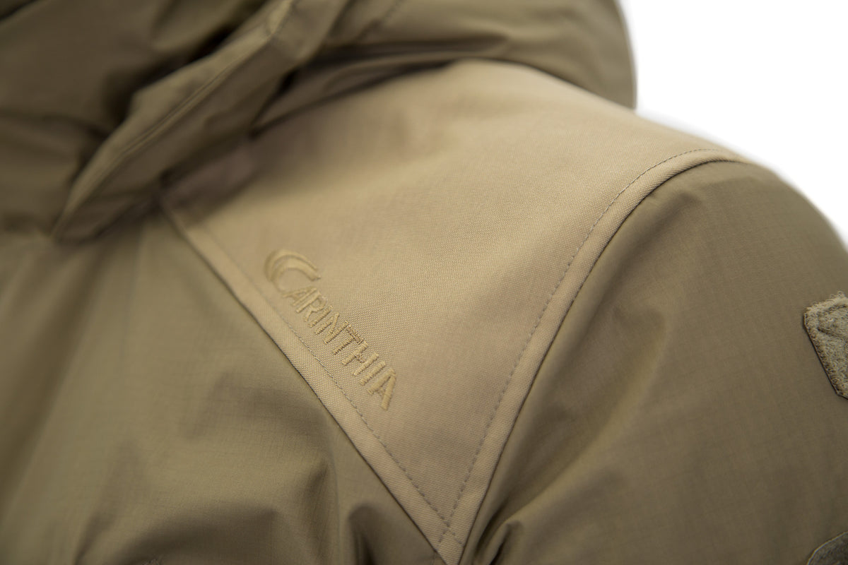 Bekleidung, Mantel, Jacke, Person, Khaki