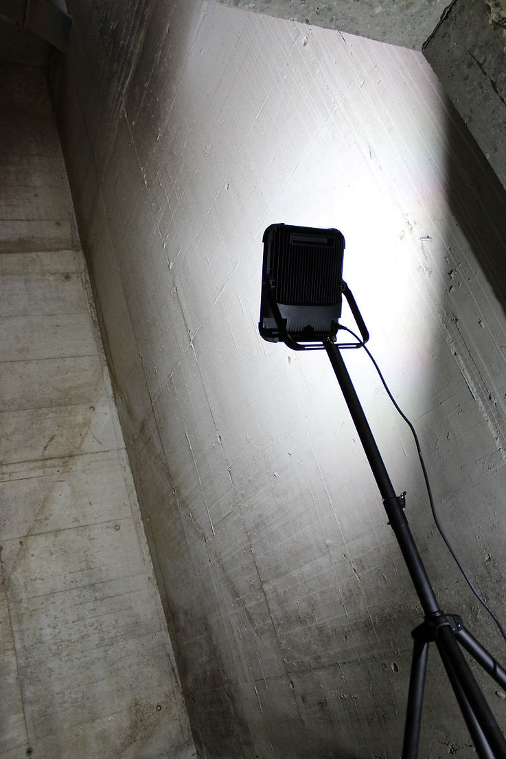 Stativ, Beleuchtung, Elektrisches Gerät, Mikrophon