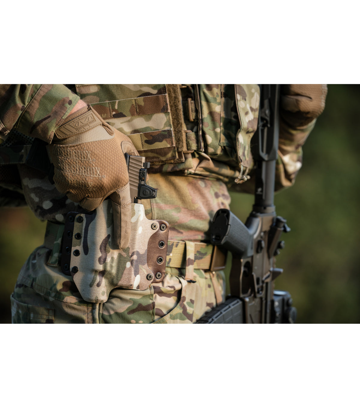 Feuerwaffe, Waffe, Militärisch, Militärische Uniform, Person