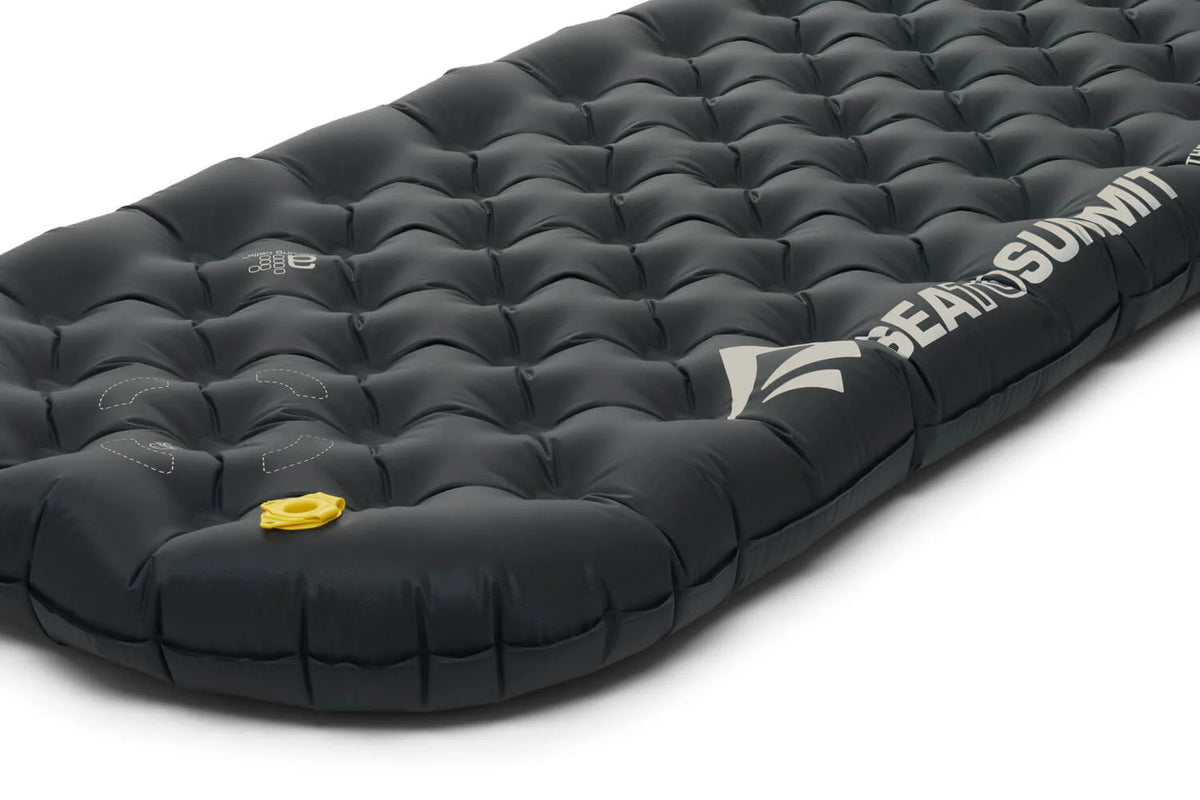 Sea to Summit - Isomatte Ether Light XR Pro Regular schwarz (R-Wert: 7.4)
