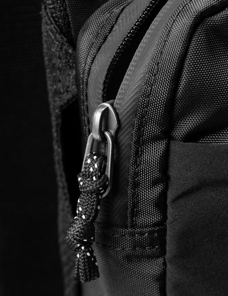 Rucksack, Reißverschluss, Kordelzug, schwarz, Nylongewebe