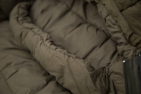 Bekleidung, Mantel, Jacke, Mobiliar, Person