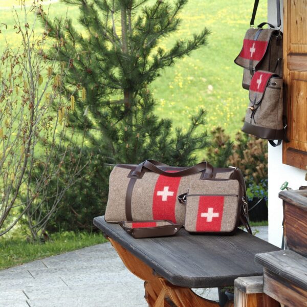 Baum, Kiefer, Handtasche, Erste Hilfe, Konifer