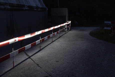 Straße, Asphalt, Zaun