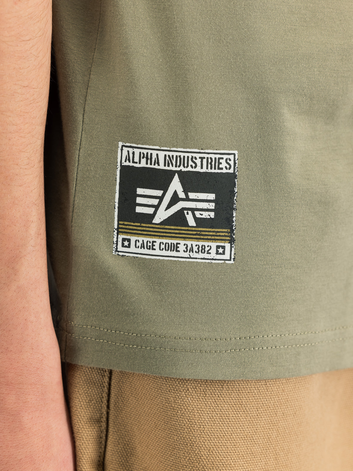 Alpha Industries - Backprint Vintage Panel T-Shirt (olive)