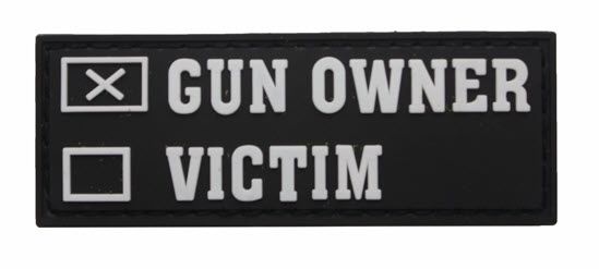 Klettabzeichen Gun Owner - black