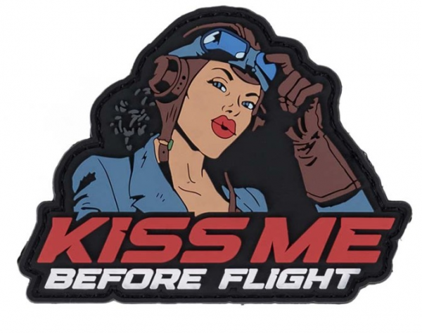 Klettabzeichen Kiss Me Before Flight - color